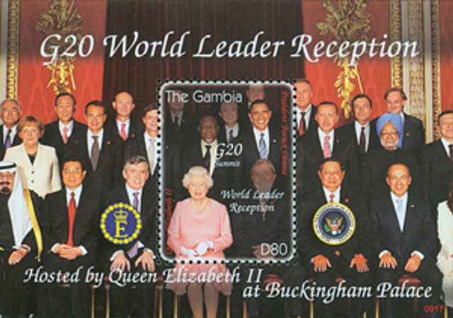 #M10420 - 2009 Queen Elizabeth II - Hosts G20 World Leader Reception, Mint Souvenir Sheet, Gambia
