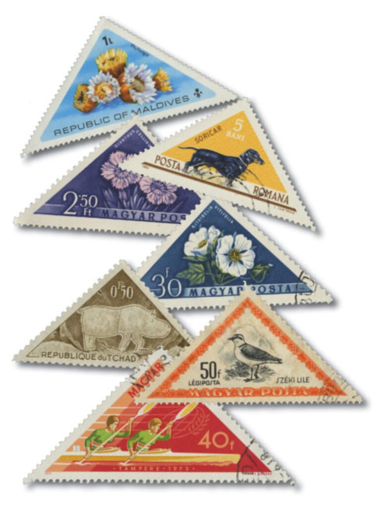 #MP1943 - Triangle shaped stamps, 200 Different Stamps